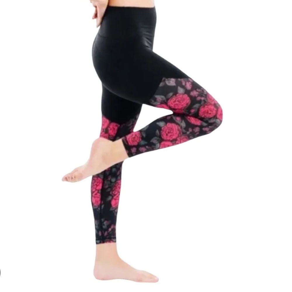 ZYIA Electric Crimson Rose Black Pocket Leggings Hi-Rise 7/8 24", EUC, size 20